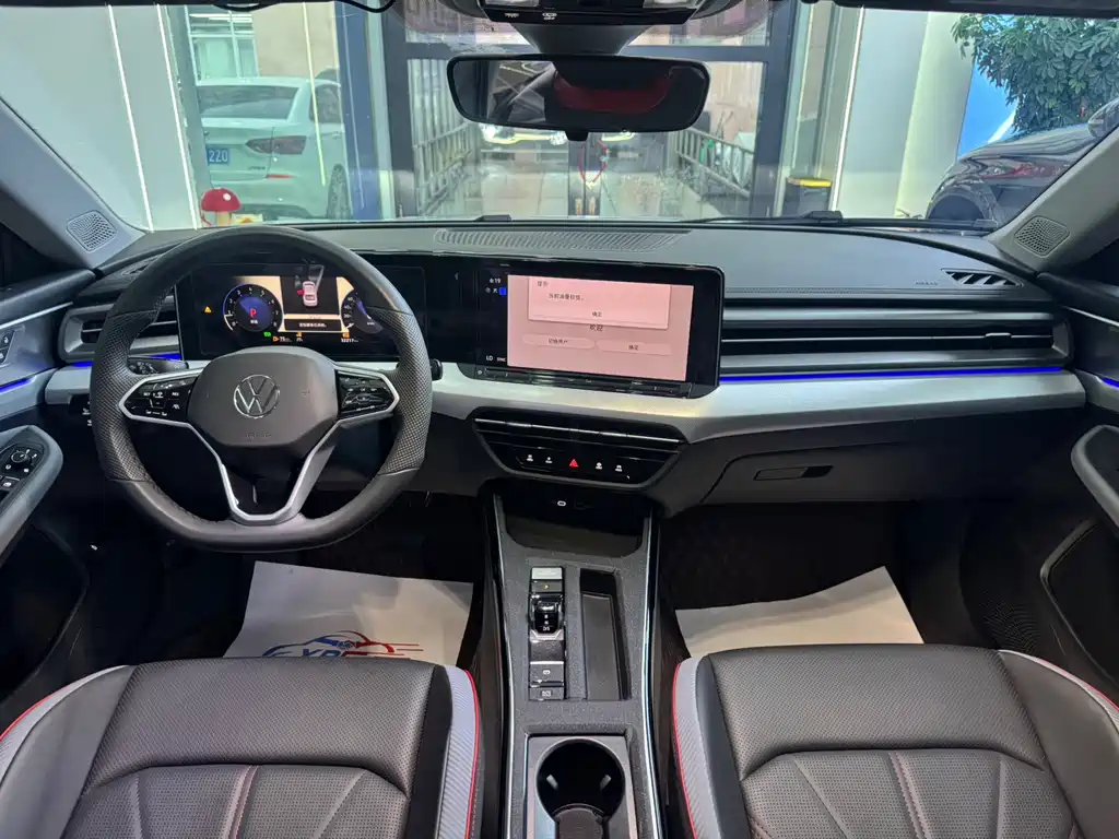 Lamando Lamando L 280 TSI DSG Spicy Cool