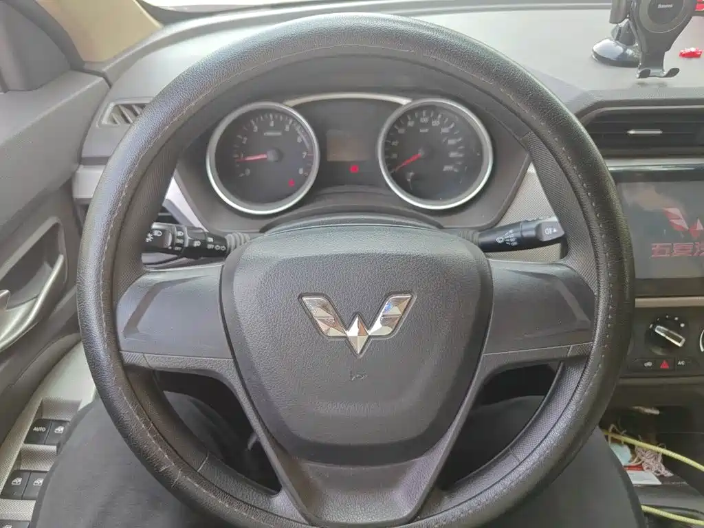 Wuling Hongguang 1.5 L S Comfort CN-VI LAR