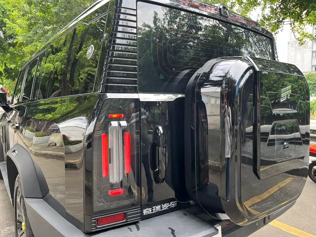 Jetour Traveller C-DM 120 km Discovery Extended 7-seat