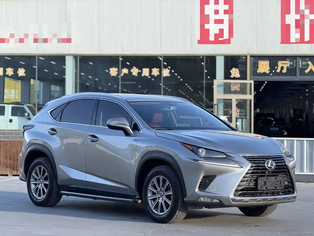 Lexus NX 300 FWD Sharp Travel CN-V