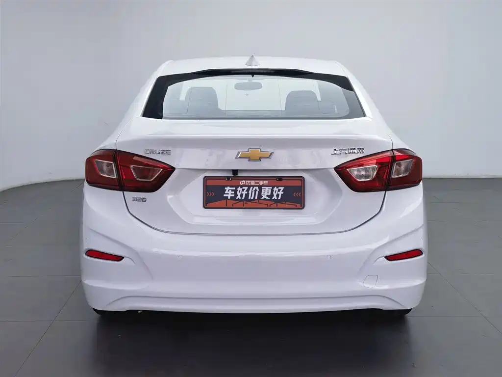 Cruze 320 Auto Dazzle Sharp Urban