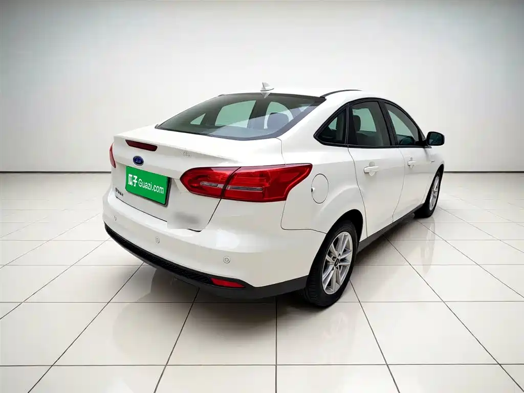 Focus Sedan Classic 1.6 L Auto Style Smart Travel