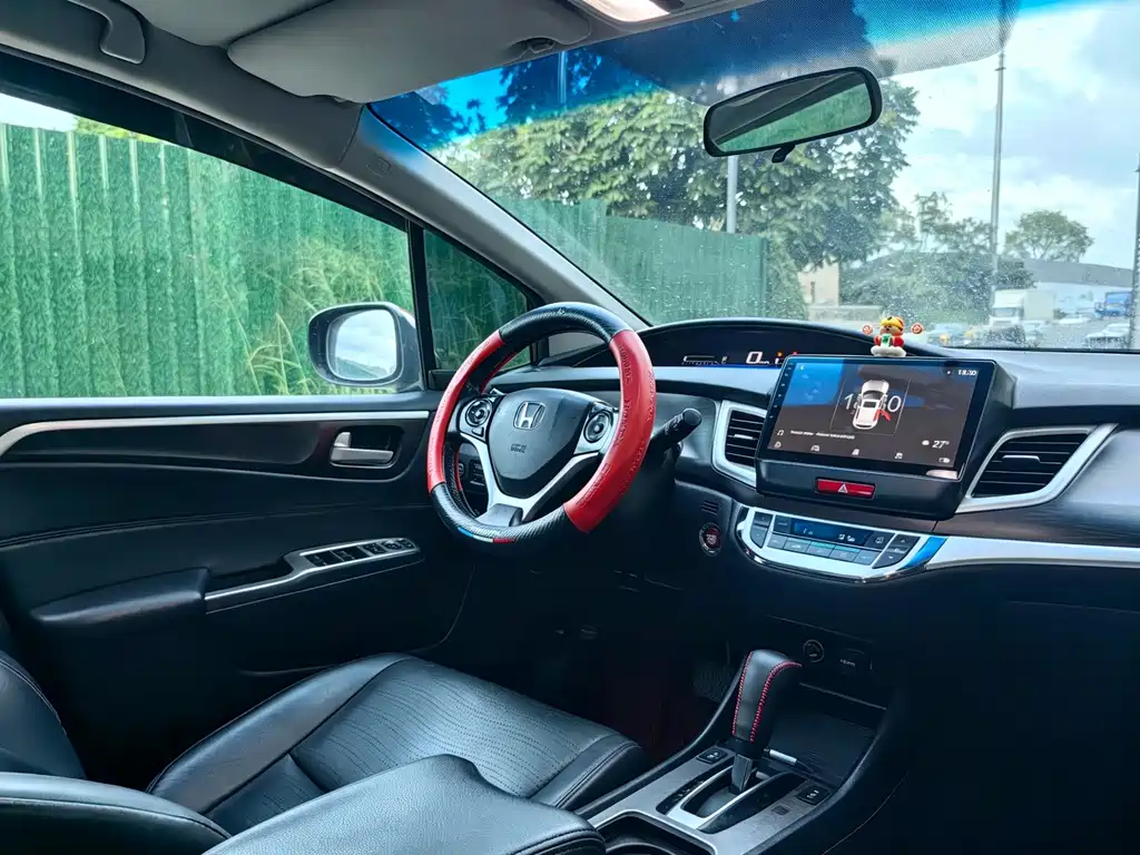 Jade 1.8 L CVT Luxury 5-seat
