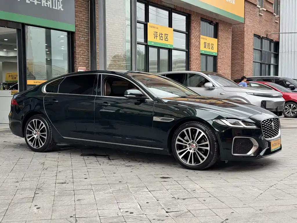 Jaguar XFL XFL 2.0 T P250 2 WD Premium Luxury