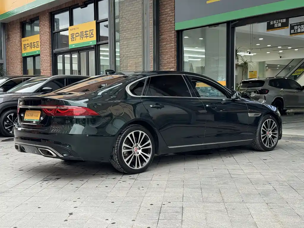 Jaguar XFL XFL 2.0 T P250 2 WD Premium Luxury