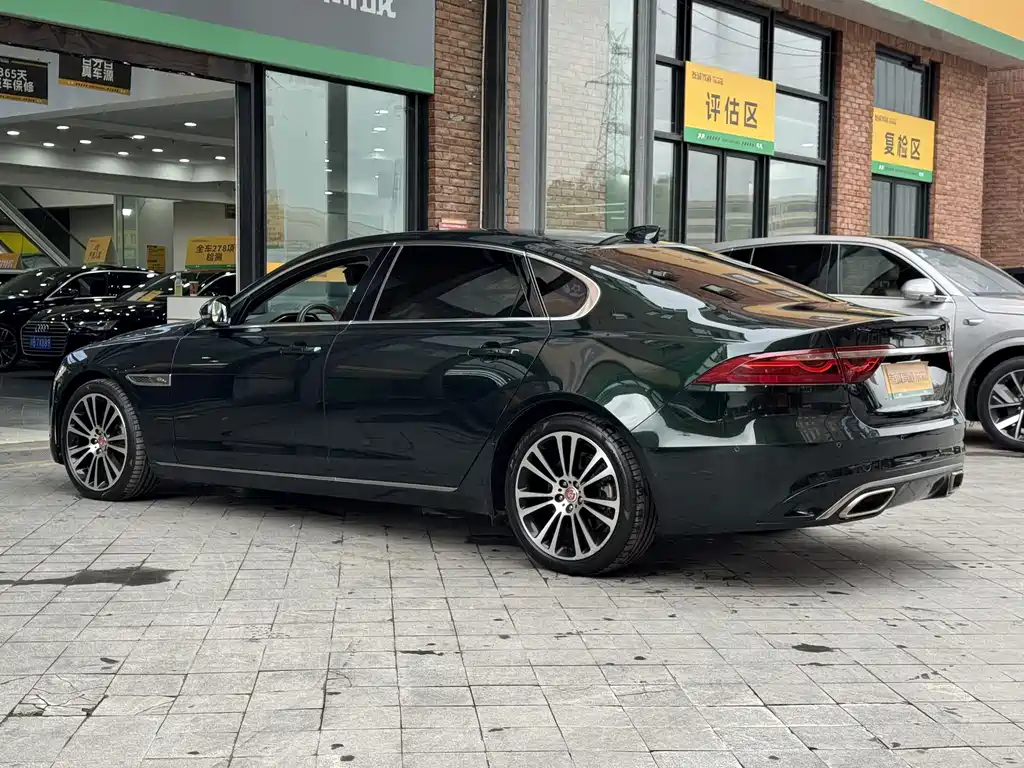 Jaguar XFL XFL 2.0 T P250 2 WD Premium Luxury