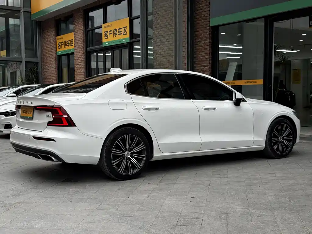 Volvo S60 T4 Smart Vision Luxury