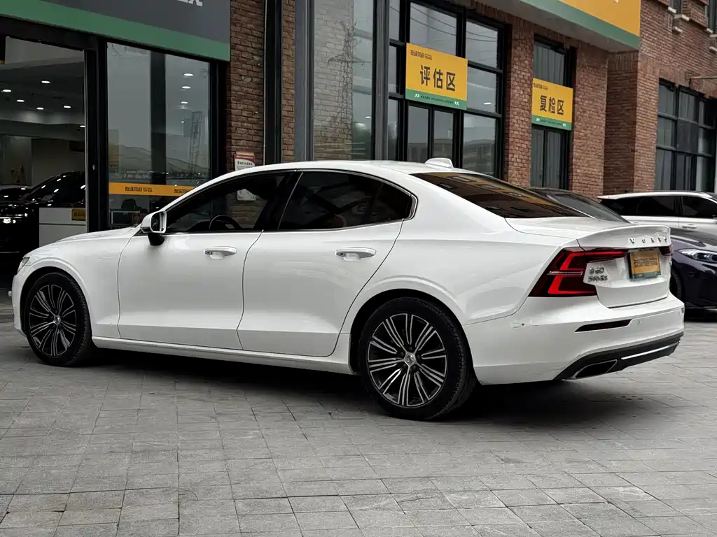 Volvo S60 T4 Smart Vision Luxury