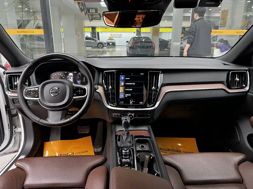 Volvo S60 T4 Smart Vision Luxury