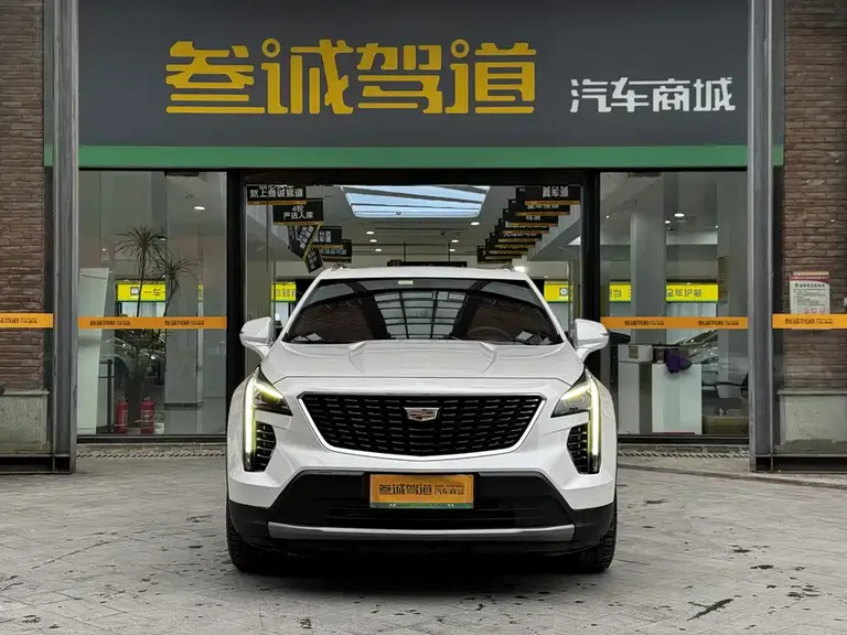 Cadillac XT4 Facelift 28 T 2 WD Luxury