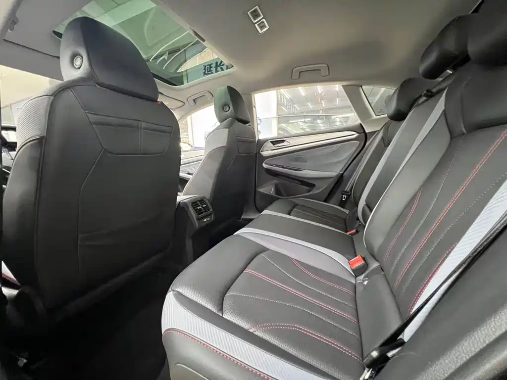 Lamando Lamando L 280 TSI DSG Spicy Cool