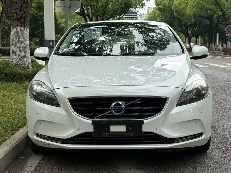 Volvo V40 T4 Smart Grace