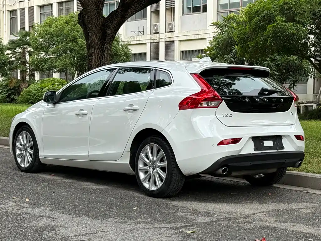 Volvo V40 T4 Smart Grace