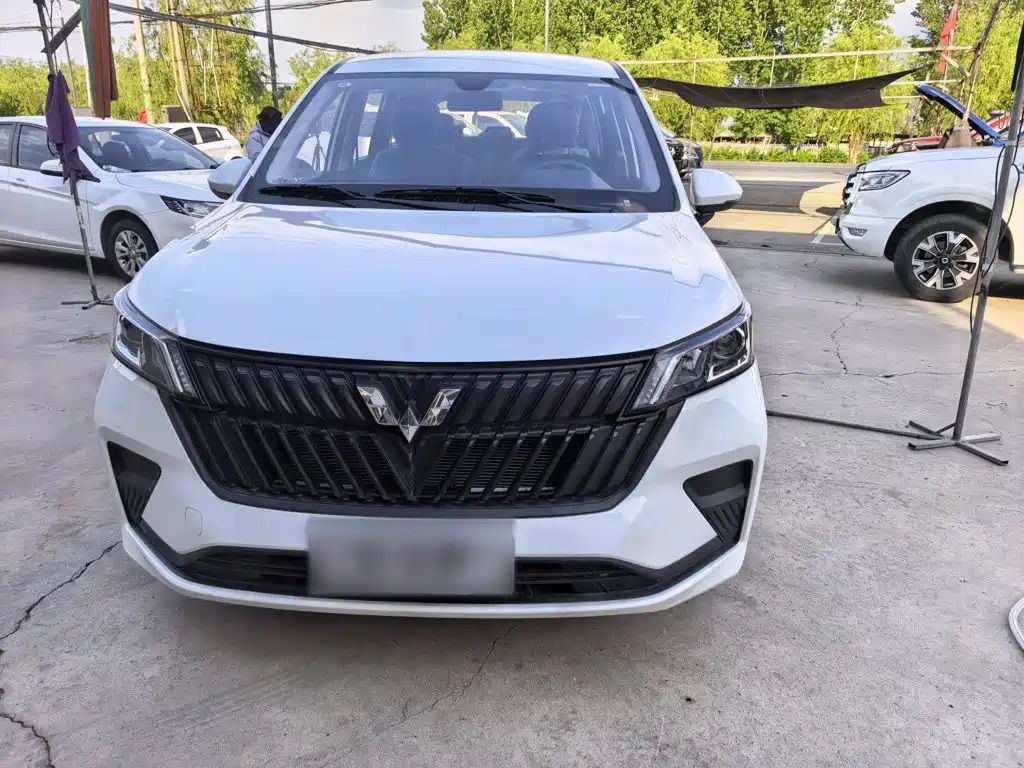 Wuling Jiachen 1.5 L Manual Joy Enjoyment Elite