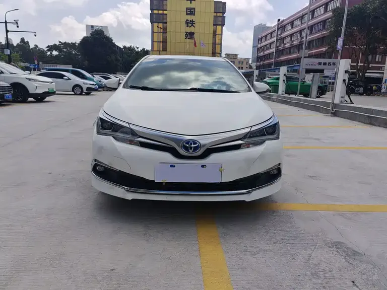 Toyota Corolla Facelift Dual Engine 1.8 L E-CVT Elite