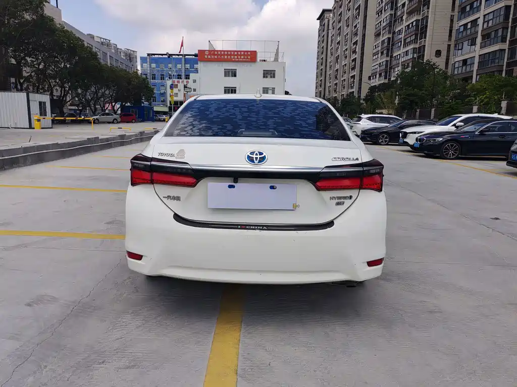 Corolla Facelift Dual Engine 1.8 L E-CVT Elite