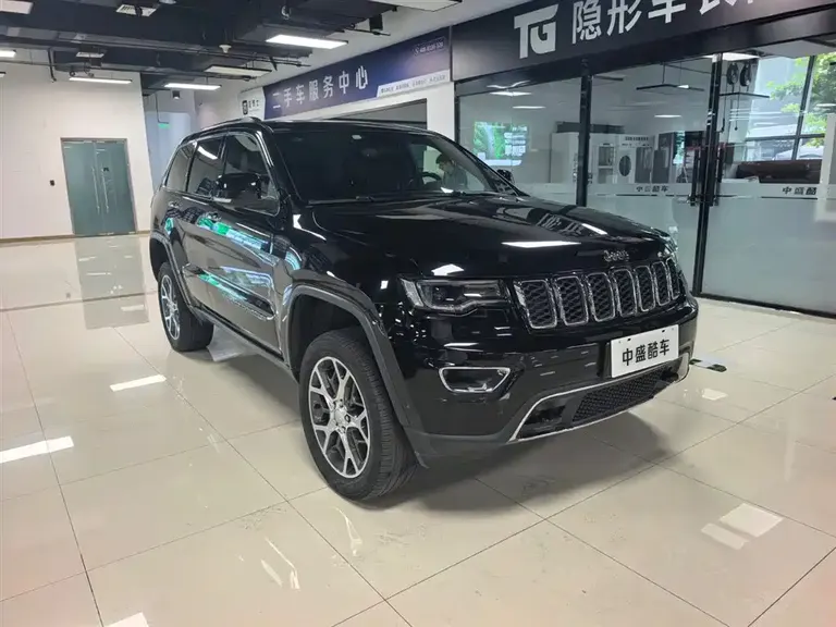 Jeep Grand Cherokee (Import) 3.0 L Elite Navigation