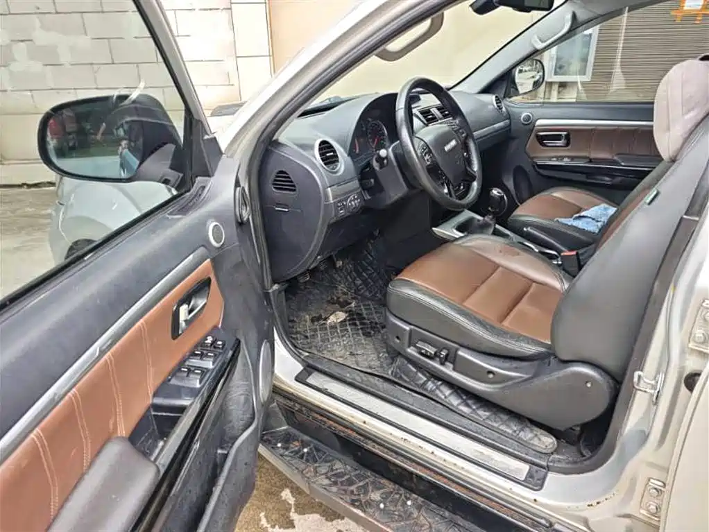 Haval H5 Classic Classic 2.0 T Manual 4 WD Distinguished