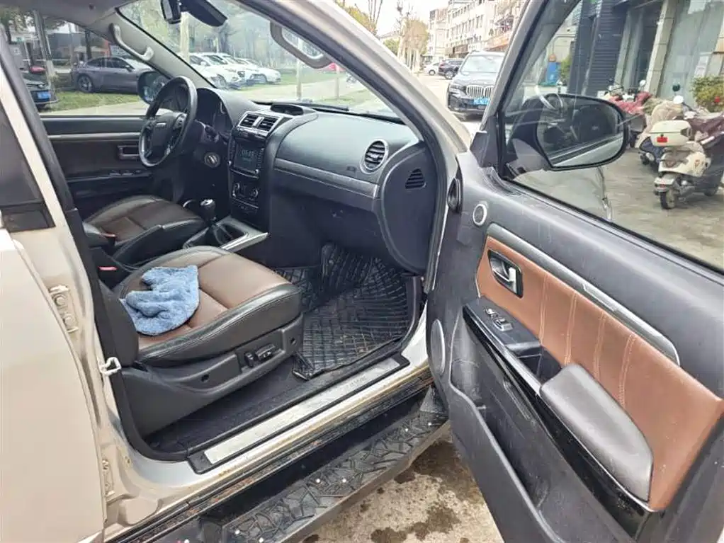 Haval H5 Classic Classic 2.0 T Manual 4 WD Distinguished