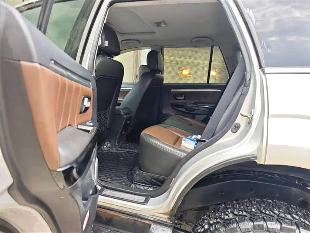 Haval H5 Classic Classic 2.0 T Manual 4 WD Distinguished