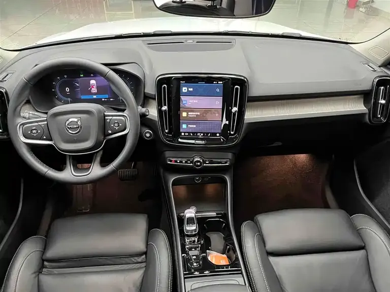 Volvo XC40 沃尔沃XC40 2023款 B4 四驱智远豪华版