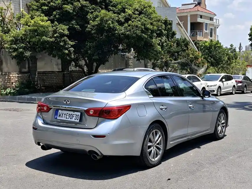 Infiniti Q50 L 2.0 T Joy