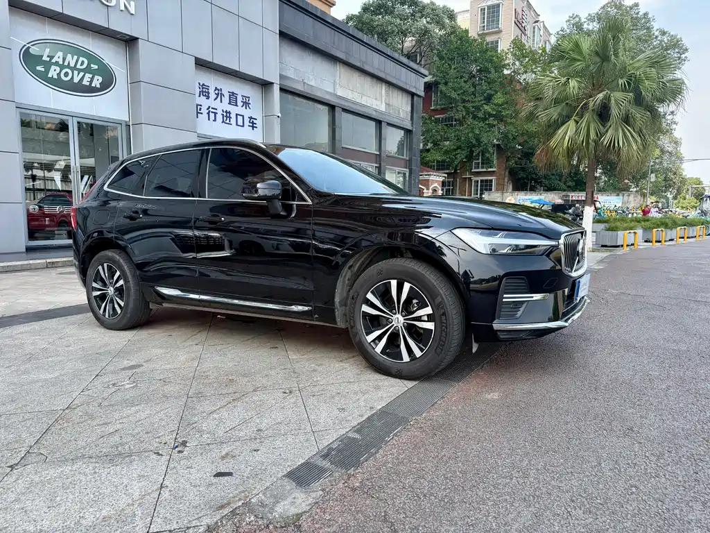 Volvo XC60 B5 4 WD Smart Vision Luxury