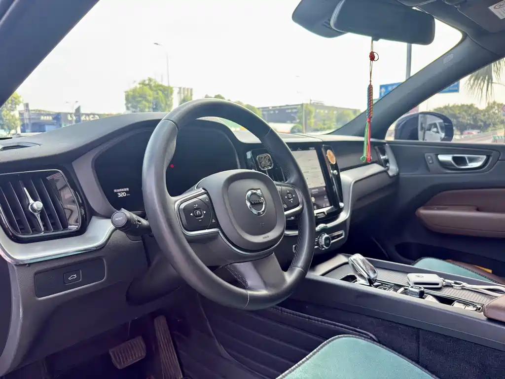Volvo XC60 B5 4 WD Smart Vision Luxury