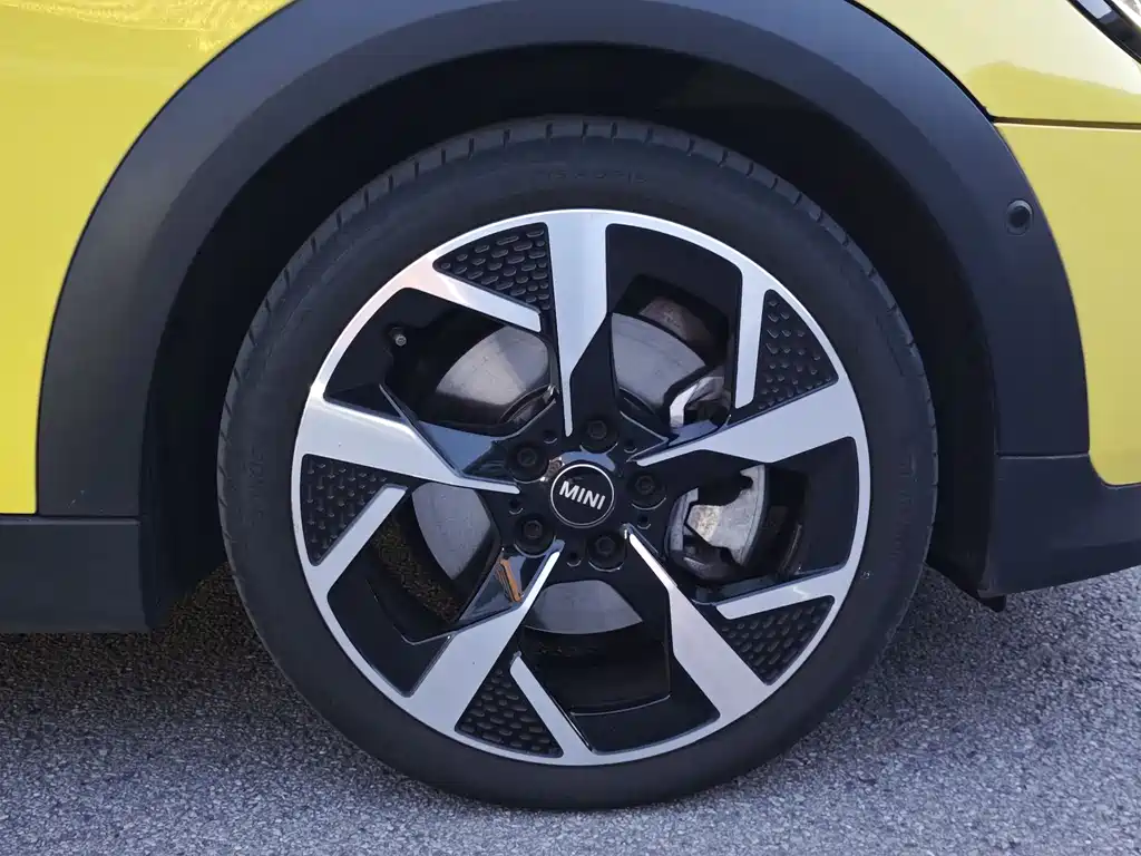 MINI 2.0 T COOPER S Artist 5-door