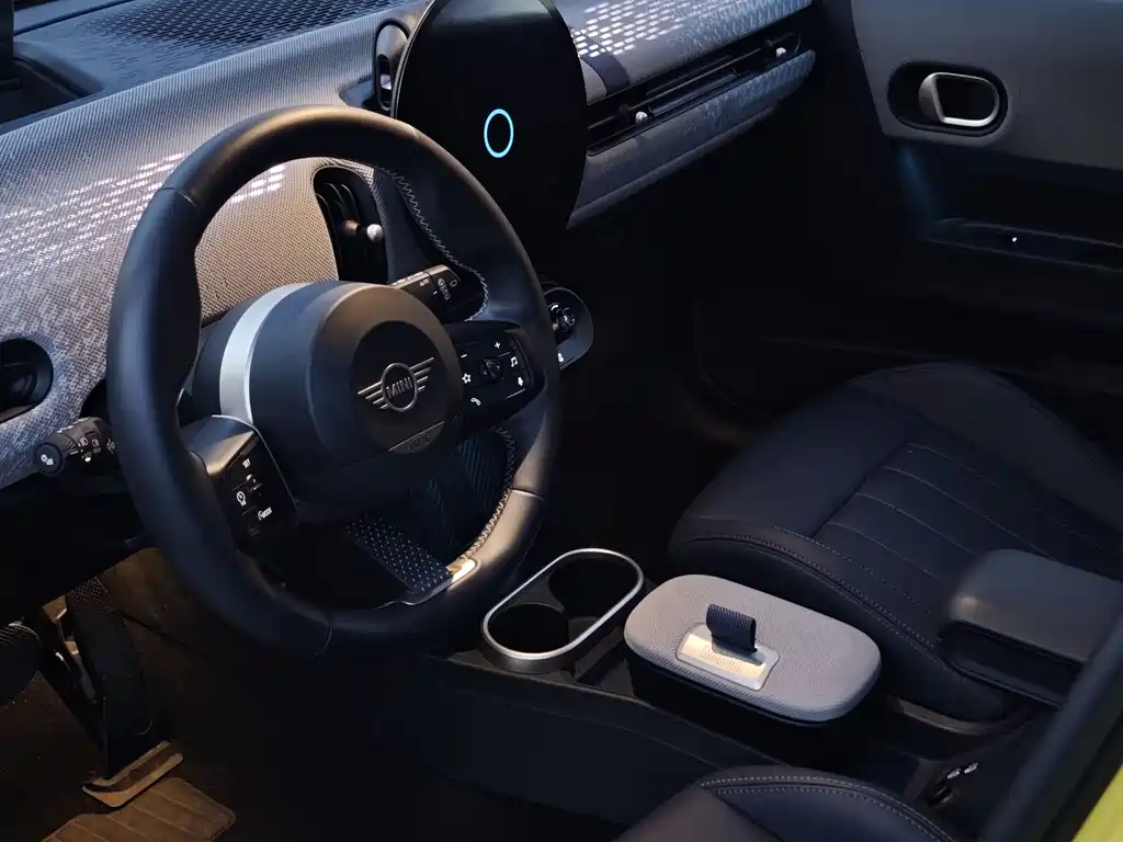 MINI 2.0 T COOPER S Artist 5-door