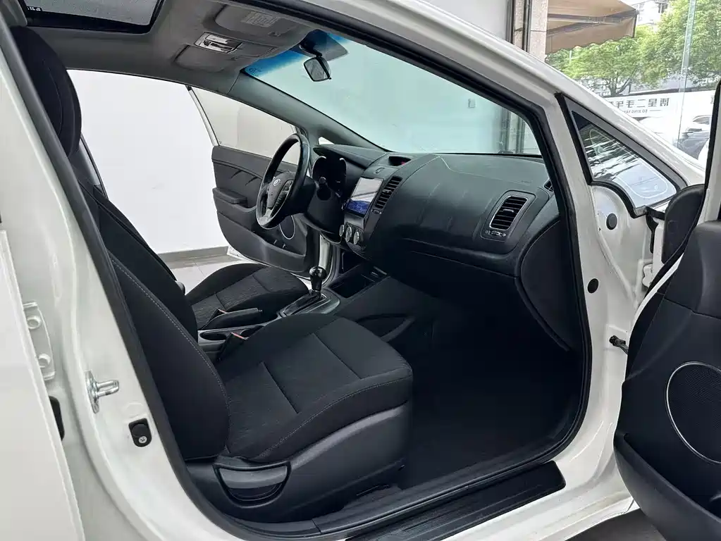 Kia K3 1.6 L Auto GLS