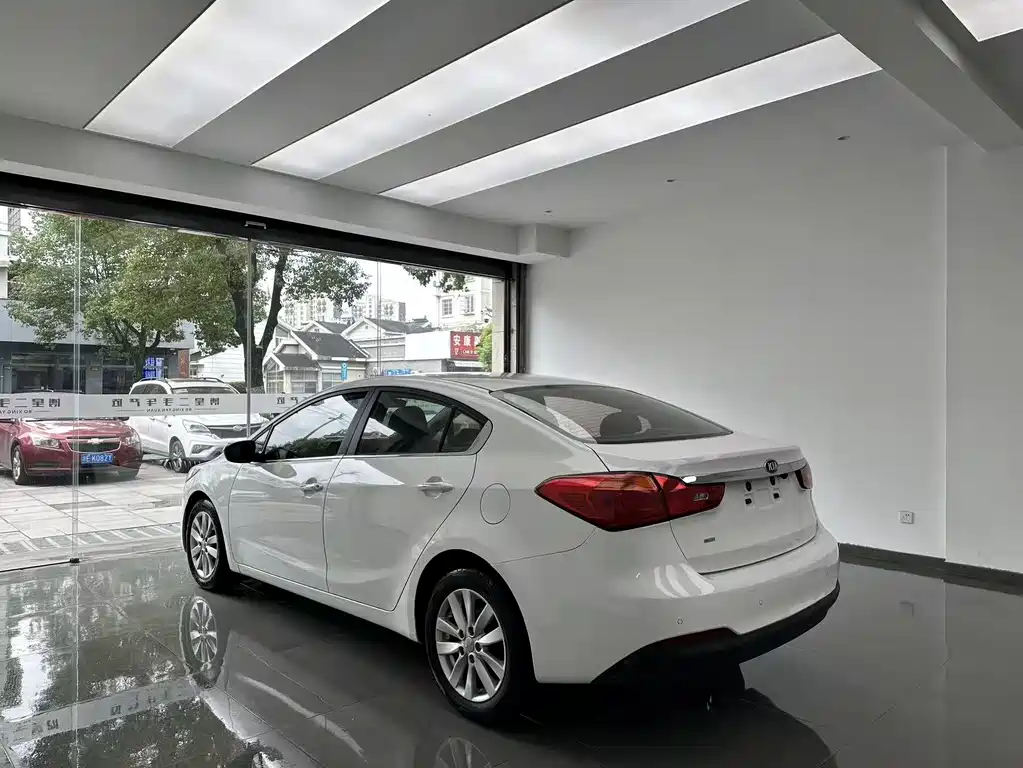 Kia K3 1.6 L Auto GLS