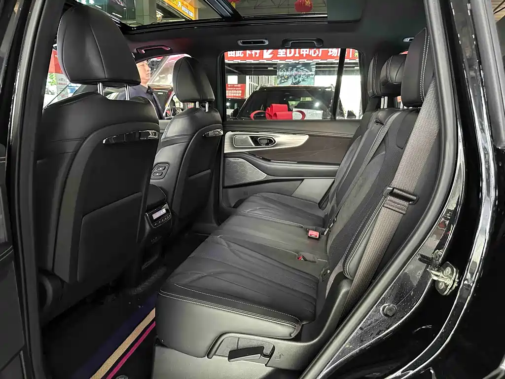 Trumpchi ES9 PHEV 143 km Max