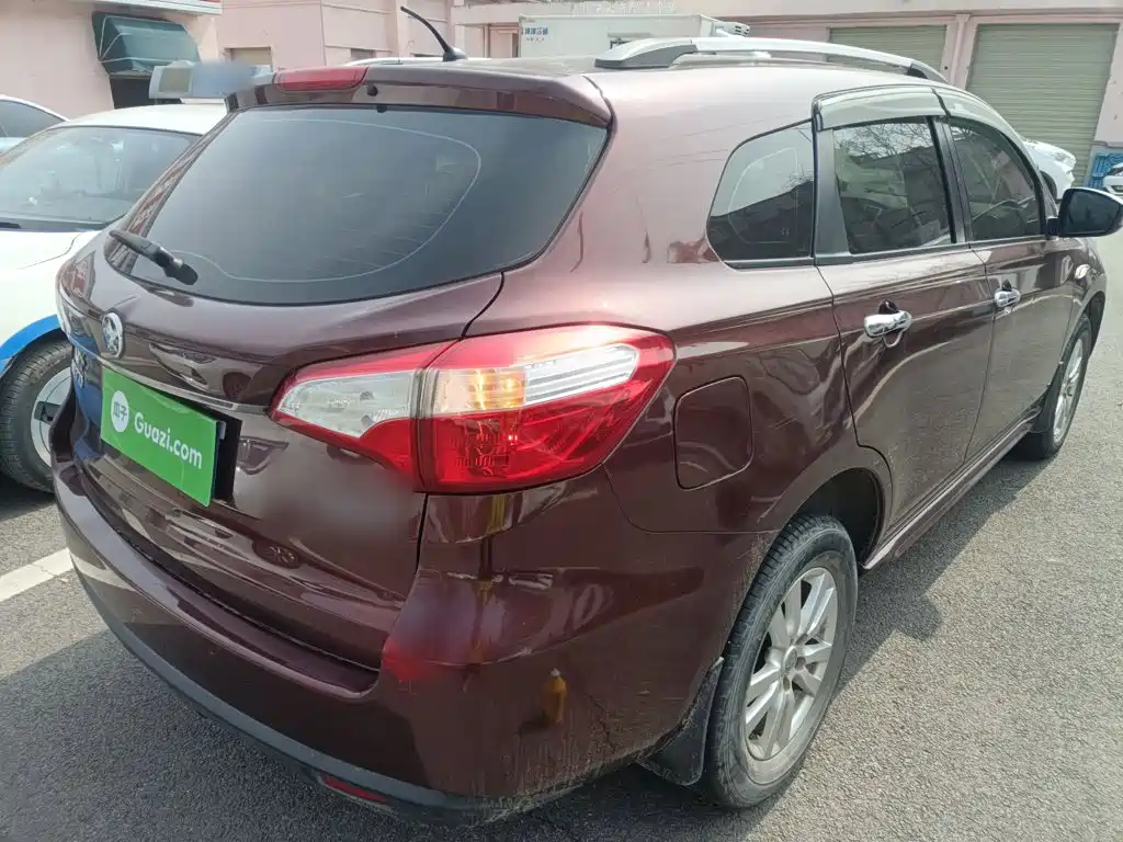 Venucia T70 1.6 L Manual Wise Travel