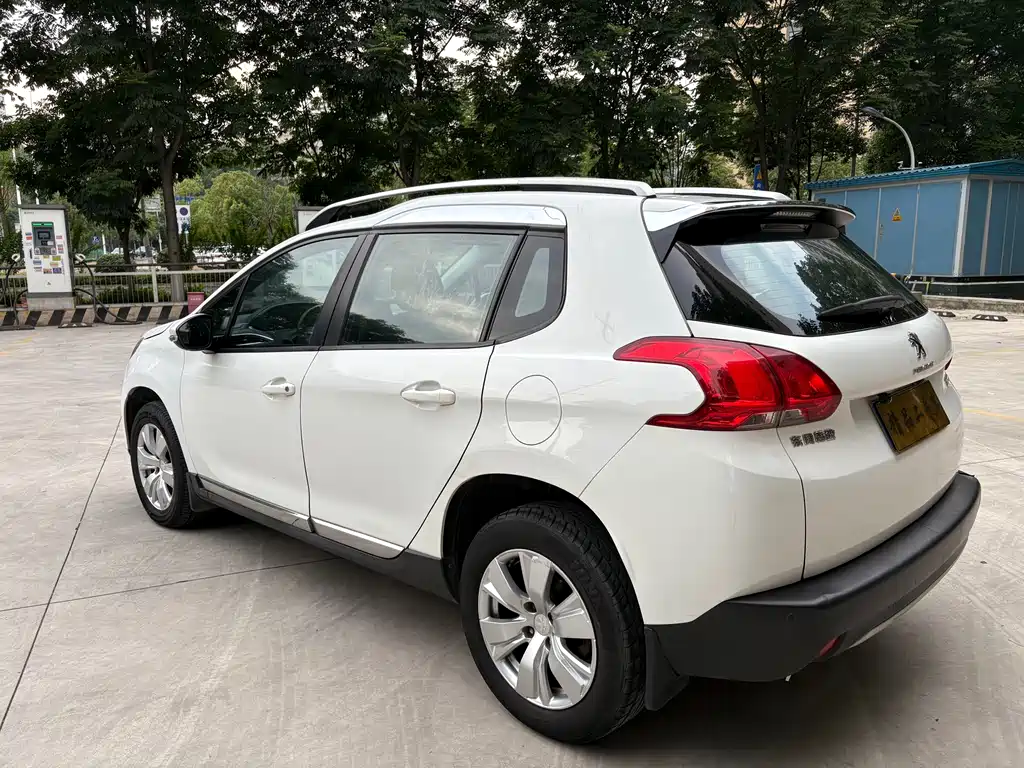 Peugeot 2008 2014 1.6 L Auto Fashion