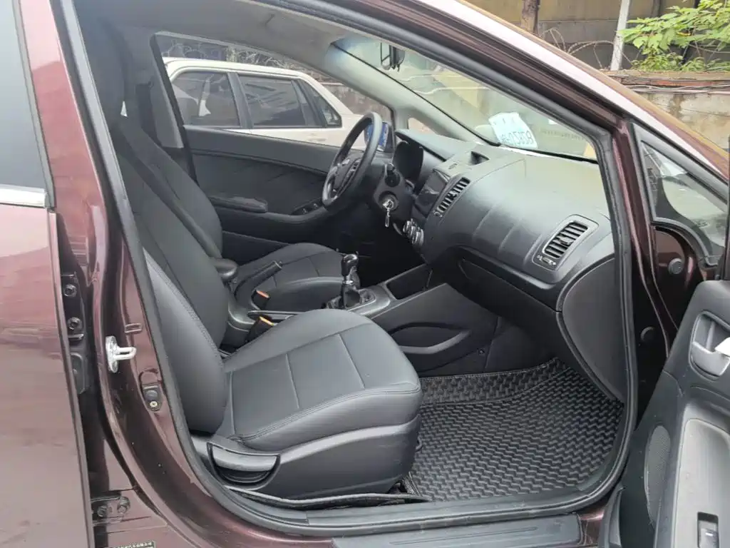 Kia K3 1.6 L Manual GL