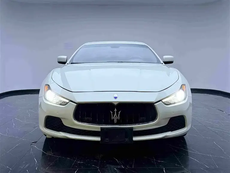 Maserati Ghibli 3.0 T Standard