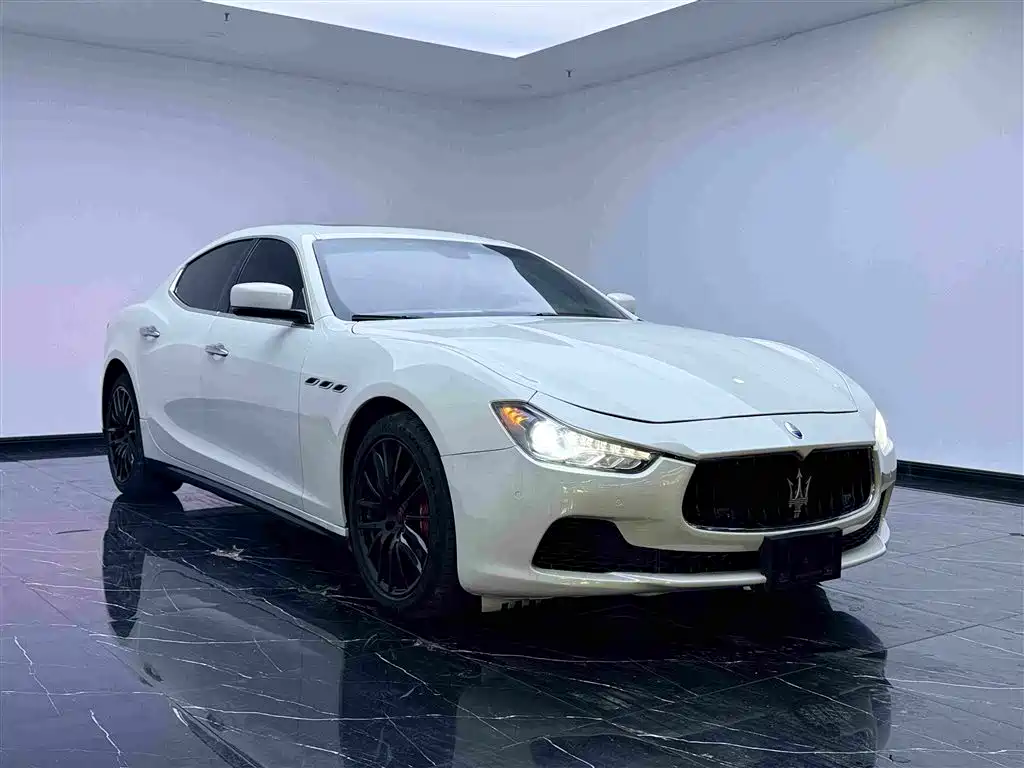 Ghibli 3.0 T Standard