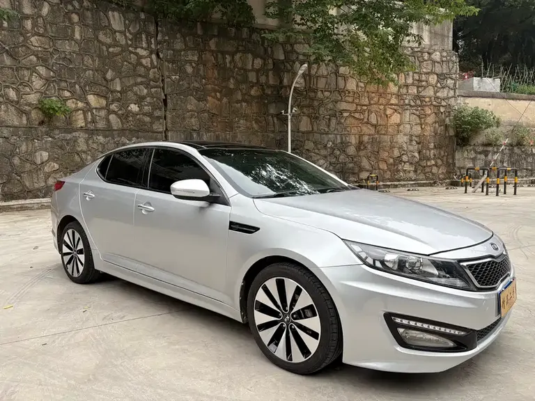 Kia K5 2.0 L Auto DLX Special Edition