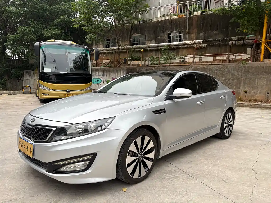 Kia K5 2.0 L Auto DLX Special Edition