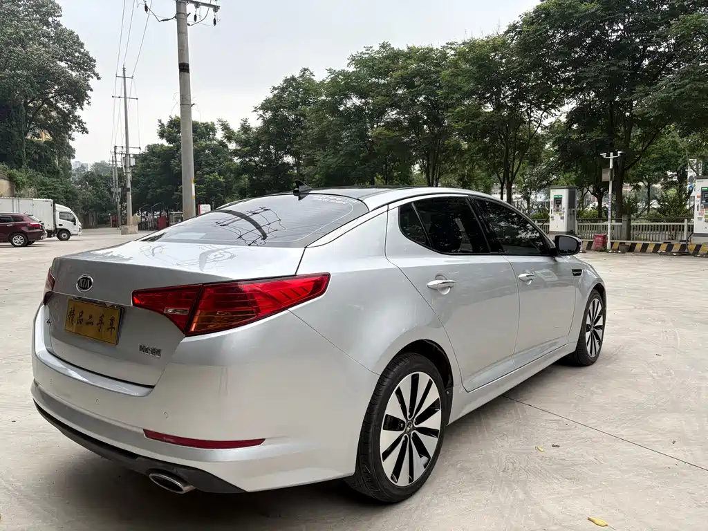 Kia K5 2.0 L Auto DLX Special Edition