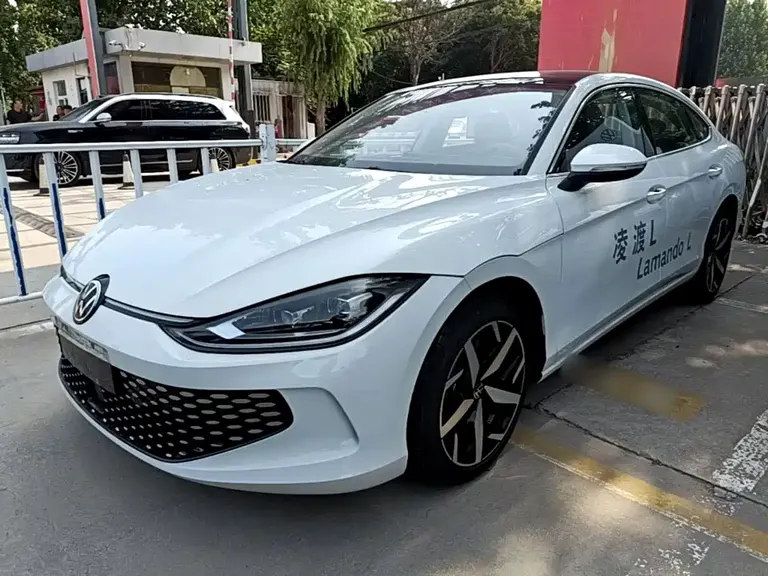 Volkswagen Lamando Lamando L 280 TSI DSG Spicy Cool