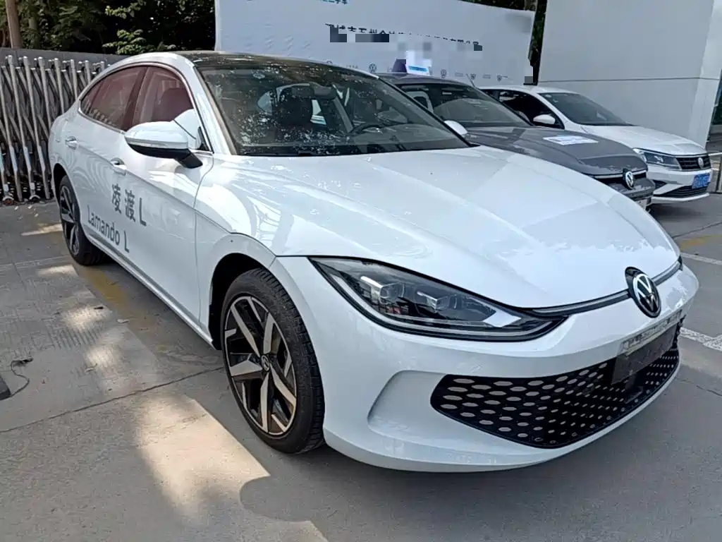 Lamando Lamando L 280 TSI DSG Spicy Cool