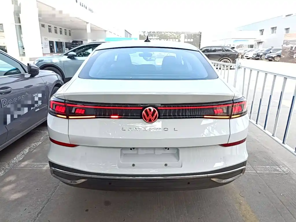 Lamando Lamando L 280 TSI DSG Spicy Cool