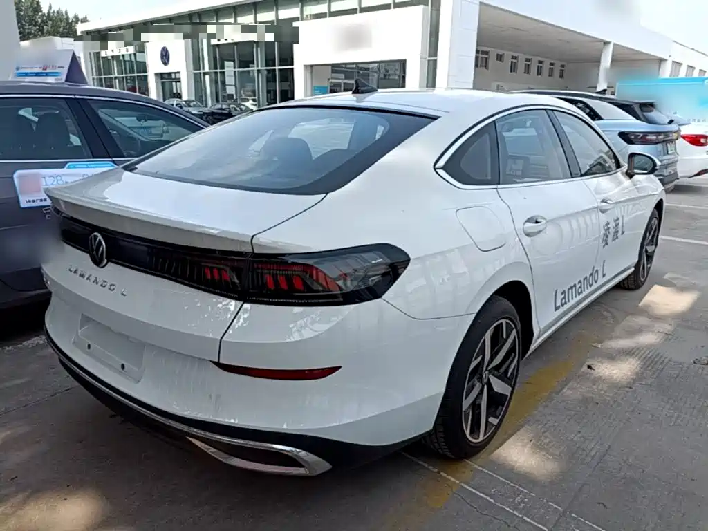 Lamando Lamando L 280 TSI DSG Spicy Cool