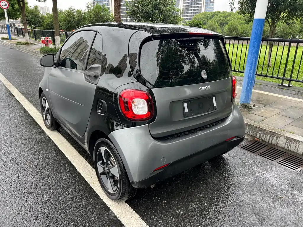 smart fortwo 1.0 L 52 kW Hardtop Passion CN-V