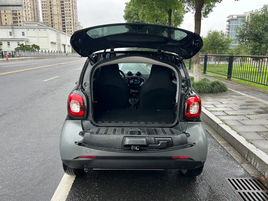 smart fortwo 1.0 L 52 kW Hardtop Passion CN-V