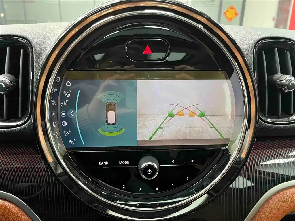 MINI COUNTRYMAN MINI COUNTRYMAN 2023款 1.5 T COOPER ALL4 鉴赏家