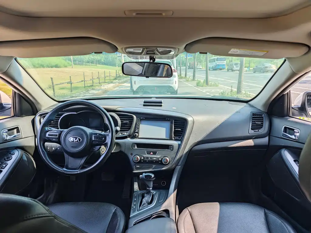 Kia K5 起亚K5 2014款 2.0 L 自动GLS