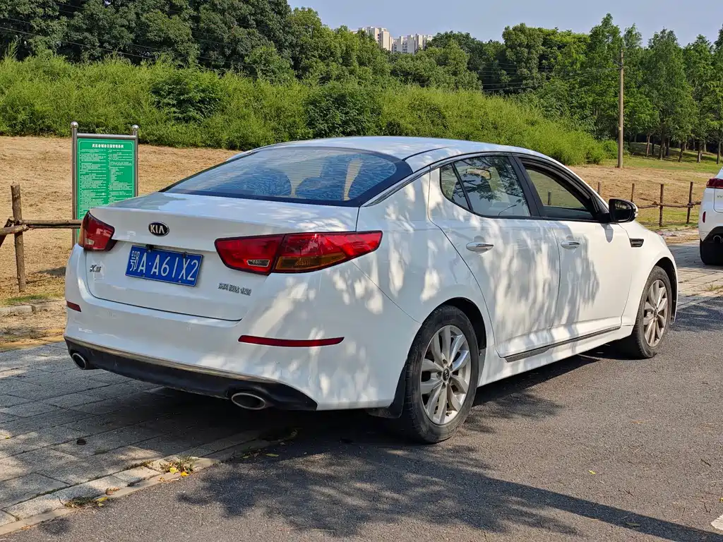 Kia K5 起亚K5 2014款 2.0 L 自动GLS